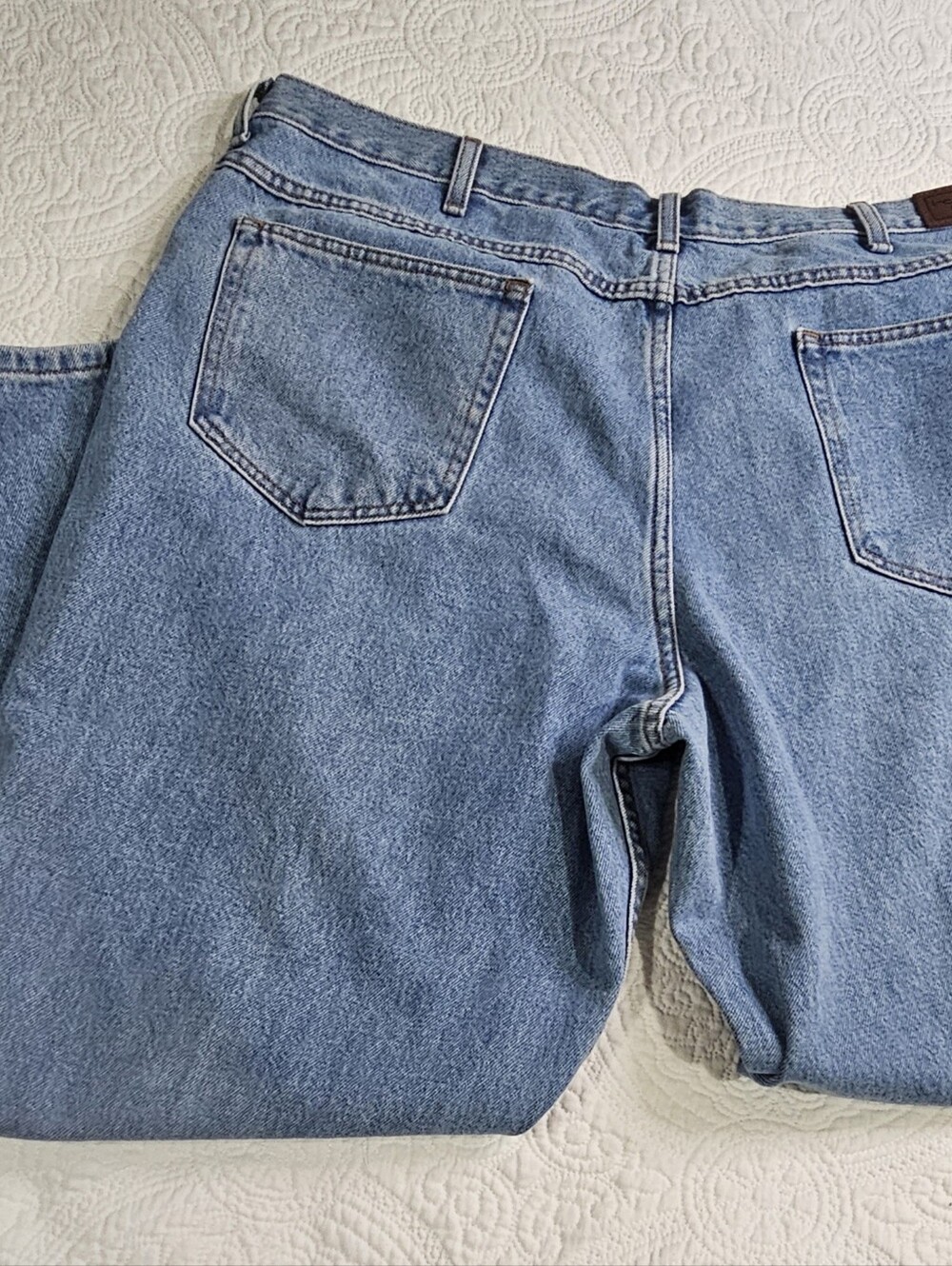 Mens LLBean 44x30 Relaxed Fit Jeans - Picture 3 of 6